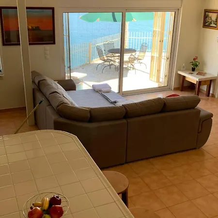 Дом отдыха The Cliff Retreat Private Beach-access - Sea View Киверион